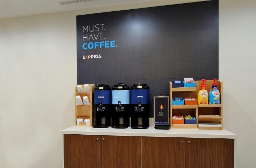 Holiday Inn Express Hotel & Suites Tucson Mall image 34